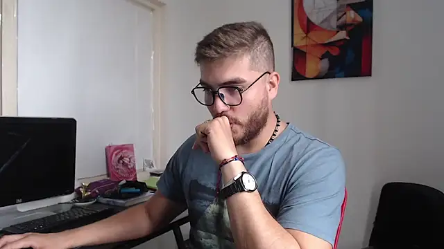 Dylanwish online show from February 8, 8:21 pm