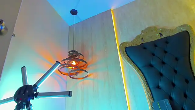 thaddeus king online show from March 1, 1:32 am