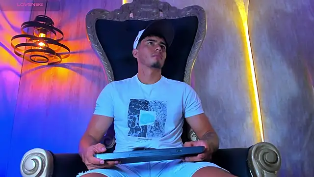 thaddeus king online show from October 1, 12:38 am