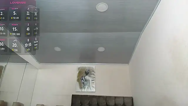 IssabellaJones online show from October 24, 2:41 am