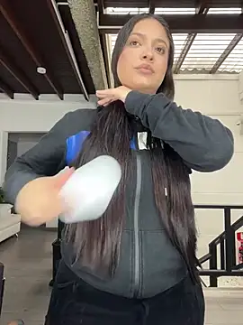 NathRossi online show from February 27, 9:36 pm