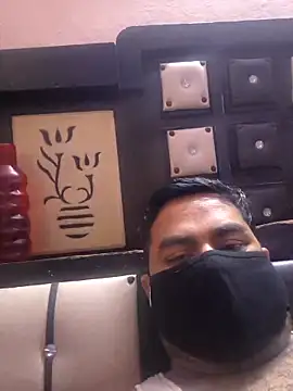 Snapshot of bobbyronak chatting on March 1, 6:21 pm bobbyronak online show from March 1, 6:21 pm