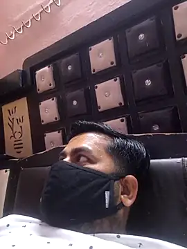 Snapshot of bobbyronak chatting on March 20, 6:31 pm bobbyronak online show from March 20, 6:31 pm