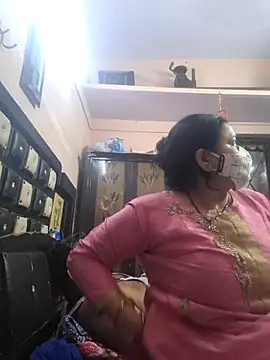 Snapshot of bobbyronak chatting on November 1, 7:16 pm bobbyronak online show from November 1, 7:16 pm