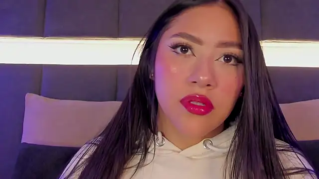 nicolle pierce online show from January 30, 12:48 pm