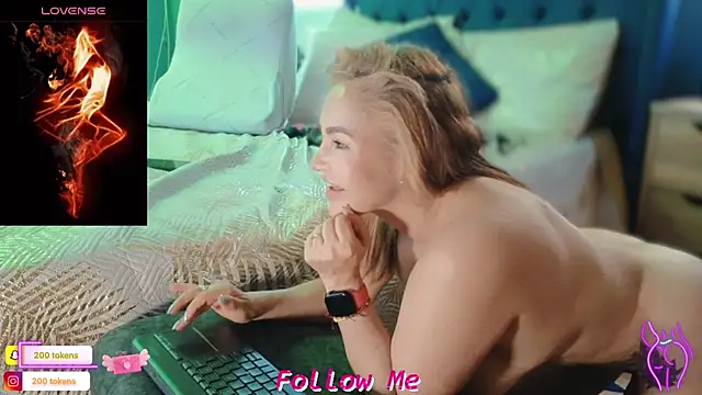 QueenYsuRey online show from March 4, 9:54 pm