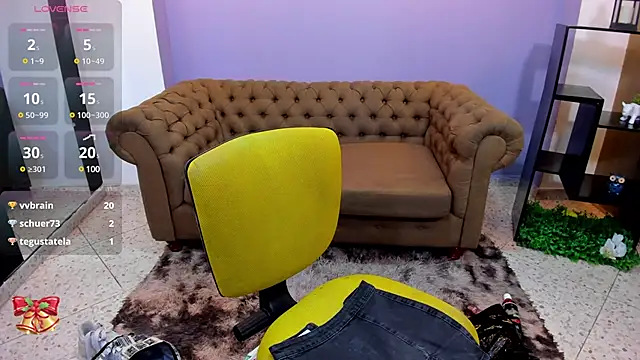 Snapshot of miacarperr1 chatting on December 19, 11:25 pm miacarperr1 online show from December 19, 11:25 pm