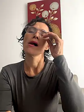 MireyaTorresGu online show from November 7, 2:17 pm