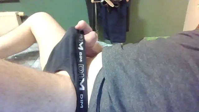 Snapshot of brtbrlss chatting on October 30, 1:56 pm brtbrlss online show from October 30, 1:56 pm