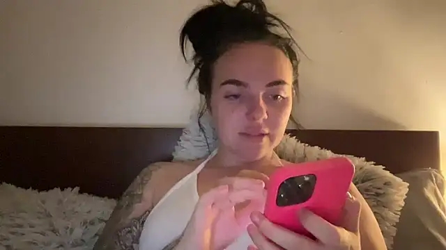 yorkshiregal online show from December 7, 8:49 pm