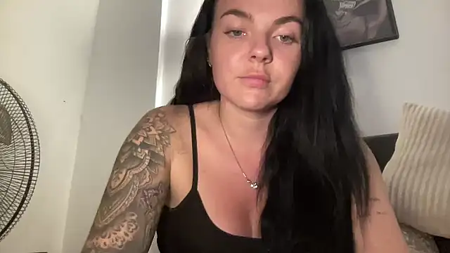 yorkshiregal online show from October 12, 7:02 pm