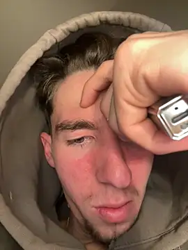 Snapshot of MikesWood21 chatting on September 19, 12:34 am MikesWood21 online show from September 19, 12:34 am