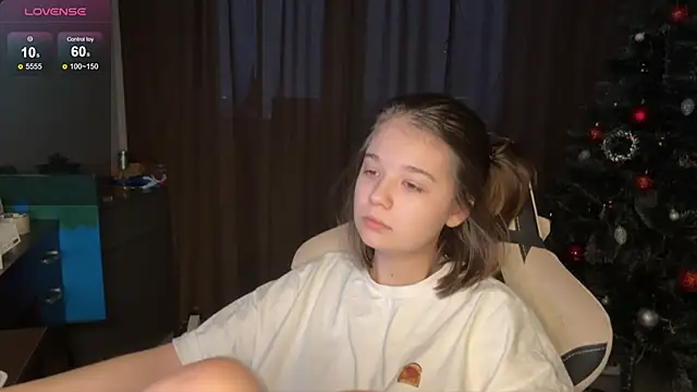 Snapshot of Leela_sun chatting on December 27, 11:50 am Leela sun online show from December 27, 11:50 am