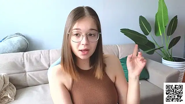 Snapshot of Leela_sun chatting on March 3, 5:31 am Leela sun online show from March 3, 5:31 am