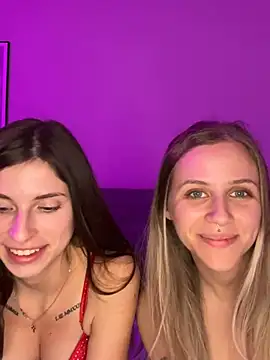 lunawolf21 online show from December 6, 7:23 pm