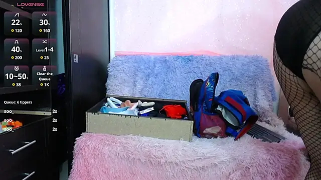 Snapshot of Niuk_mei chatting on January 17, 7:27 pm Niuk mei online show from January 17, 7:27 pm