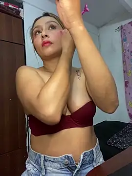 Keittly  online show from February 5, 11:39 pm