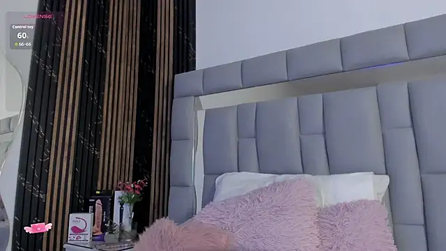 vivianne scott online show from November 18, 12:20 pm