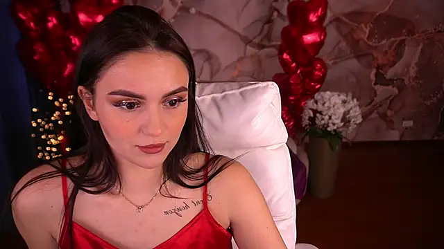 Snapshot of MilashaLovely chatting on February 21, 1:33 pm MilashaLovely online show from February 21, 1:33 pm