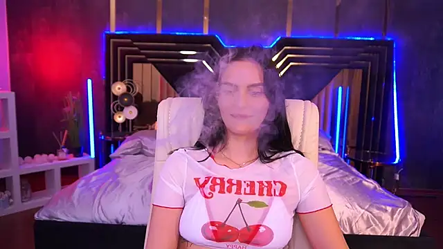 Snapshot of MilashaLovely chatting on September 25, 1:15 pm MilashaLovely online show from September 25, 1:15 pm