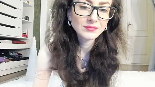 Baby Jewel online show from December 20, 11:10 am