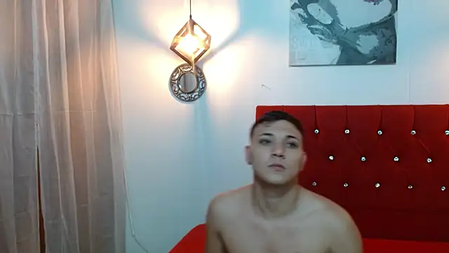 couple lovelyds online show from February 7, 7:38 pm