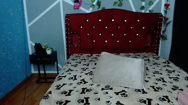 stephanieross202cl online show from February 7, 3:23 am