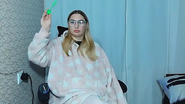 JaneLaJewel online show from October 7, 4:15 pm