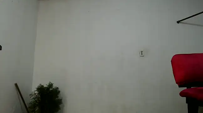 Snapshot of fernandez_latinblackk chatting on December 13, 1:37 am fernandez latinblackk online show from December 13, 1:37 am