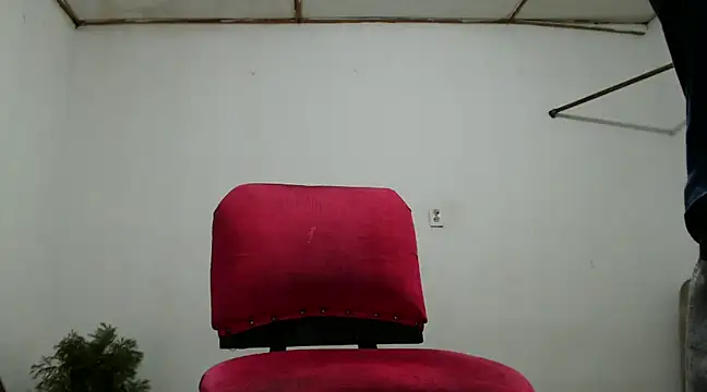 Snapshot of fernandez_latinblackk chatting on December 18, 5:04 am fernandez latinblackk online show from December 18, 5:04 am