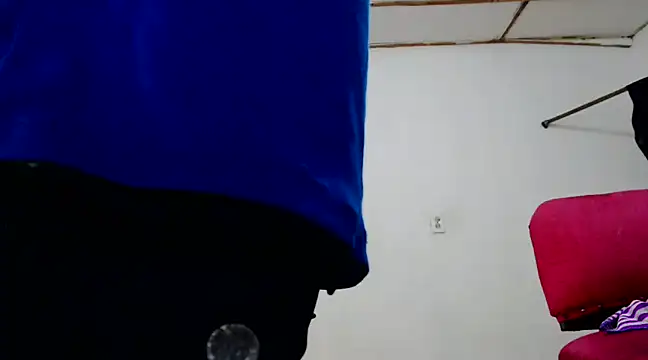 Snapshot of fernandez_latinblackk chatting on December 22, 11:31 pm fernandez latinblackk online show from December 22, 11:31 pm