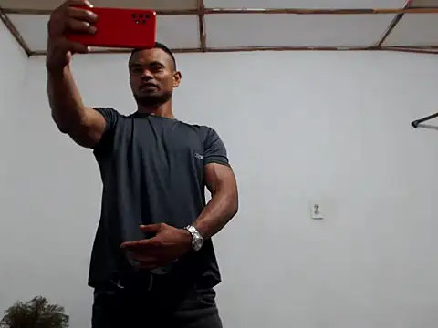 Snapshot of fernandez_latinblackk chatting on December 30, 2:09 am fernandez latinblackk online show from December 30, 2:09 am