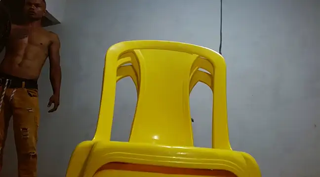 Snapshot of fernandez_latinblackk chatting on March 16, 12:34 am fernandez latinblackk online show from March 16, 12:34 am