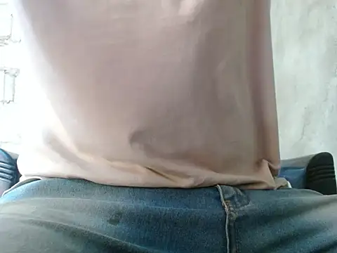 Snapshot of fernandez_latinblackk chatting on October 23, 4:50 pm fernandez latinblackk online show from October 23, 4:50 pm