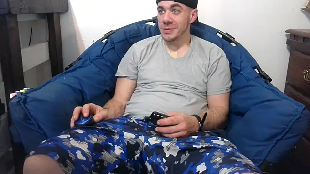 ScubaStevex online show from February 20, 4:03 pm