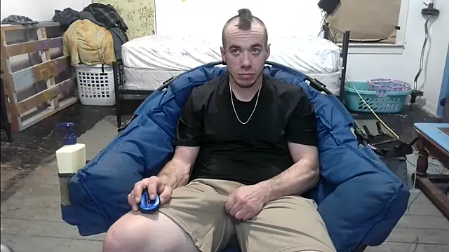 ScubaStevex online show from March 3, 7:54 am