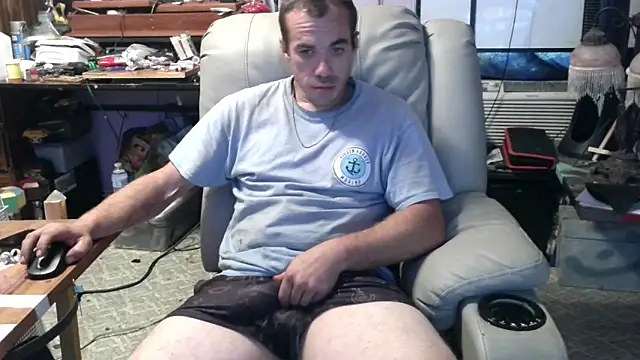 ScubaStevex online show from October 17, 1:03 pm