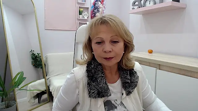 Milla Cutie18 online show from March 5, 12:11 pm