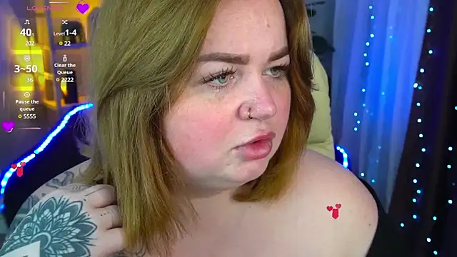 ZaraReignn online show from January 8, 9:55 pm