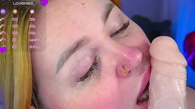 ZaraReignn online show from February 18, 12:15 am