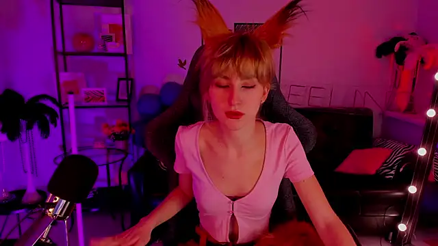 LuxRayi online show from January 7, 11:58 am