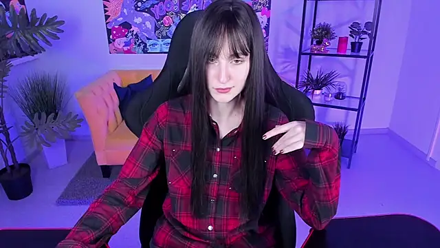 LuxRayi online show from March 13, 5:50 pm