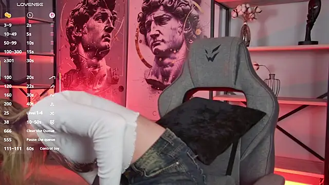 LuxRayi online show from December 2, 2:28 am