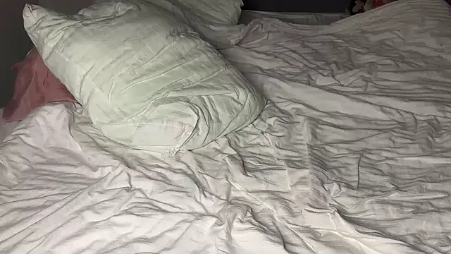 Snapshot of fluffy_bunnyxxx chatting on October 18, 8:42 pm fluffy bunnyxxx online show from October 18, 8:42 pm