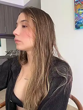 Snapshot of SophieRaily_ chatting on February 21, 2:06 pm SophieRaily online show from February 21, 2:06 pm