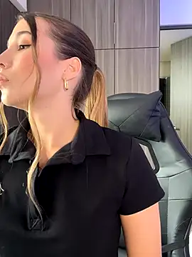 Snapshot of SophieRaily_ chatting on September 8, 7:57 pm SophieRaily online show from September 8, 7:57 pm