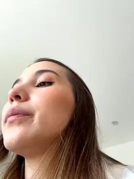 Snapshot of SophieRaily_ chatting on September 29, 7:08 pm SophieRaily online show from September 29, 7:08 pm