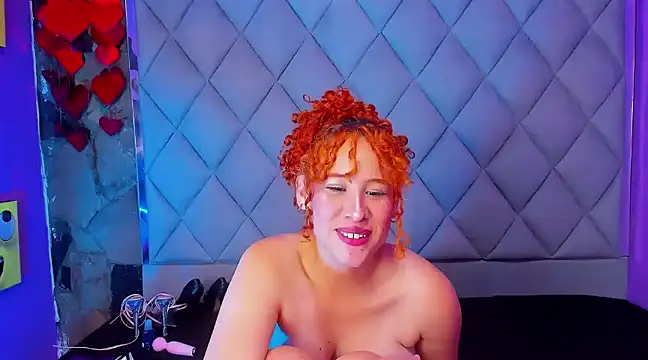 Snapshot of Nami_Curls chatting on February 23, 8:49 am Nami Curls online show from February 23, 8:49 am