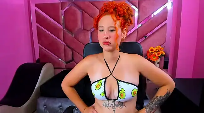 Snapshot of Nami_Curls chatting on March 15, 7:48 pm Nami Curls online show from March 15, 7:48 pm