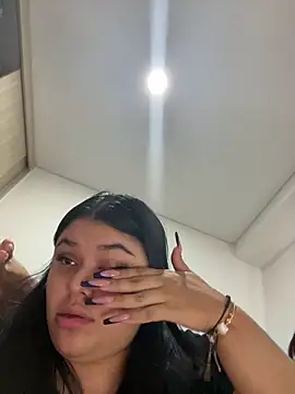 alissonfernandez  online show from February 27, 9:47 pm